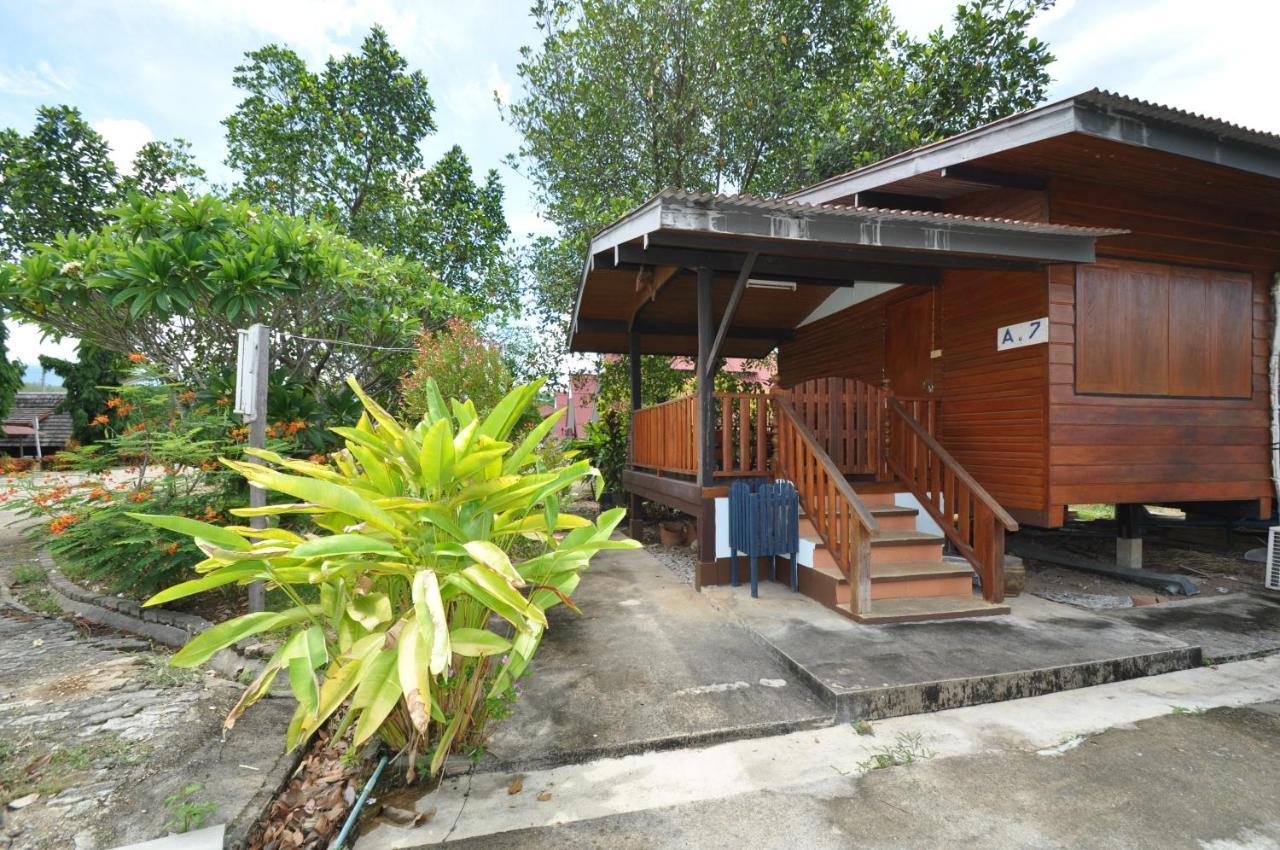 Mae Chaem Hotel And Resort 外观 照片