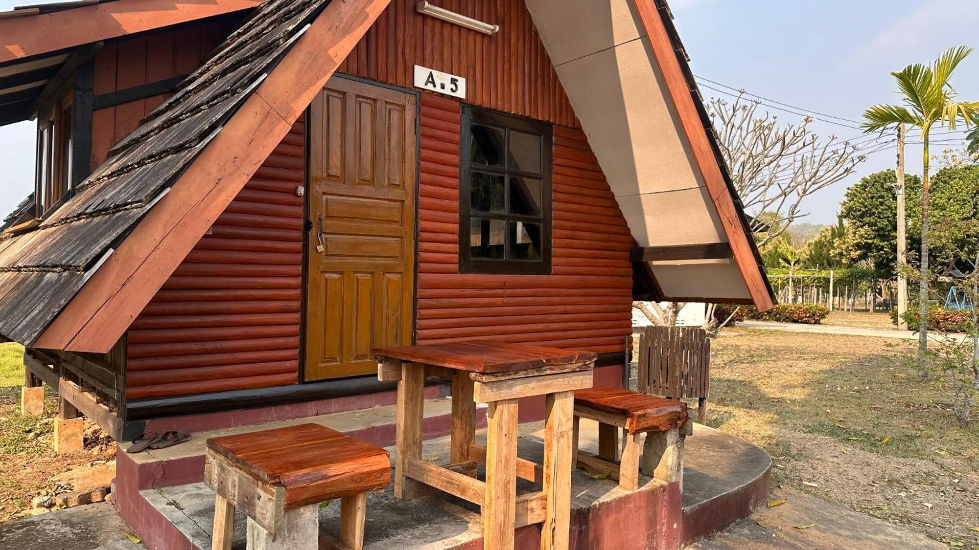 Mae Chaem Hotel And Resort 外观 照片