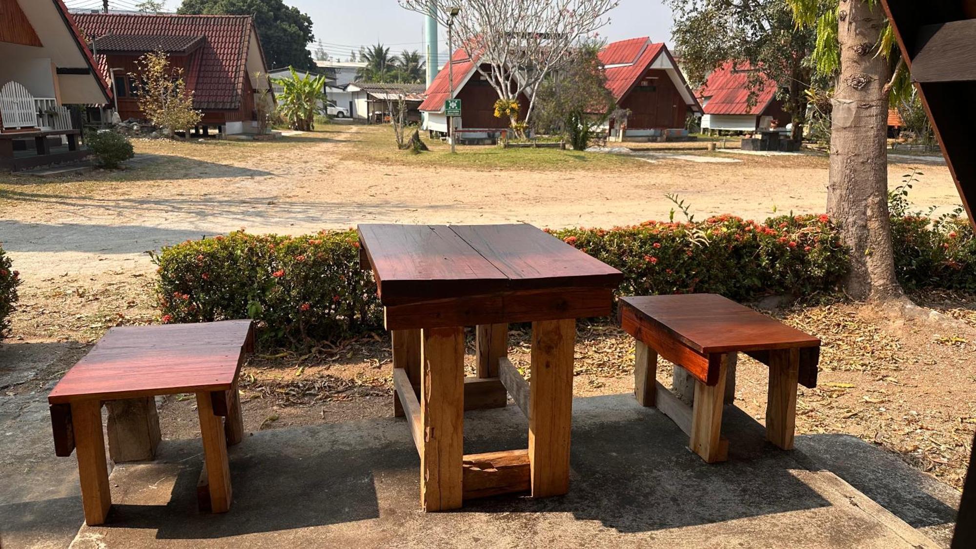 Mae Chaem Hotel And Resort 外观 照片